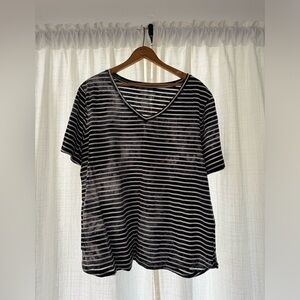 Terra & Sky Black and White Tie-Dye Striped V-Neck Top